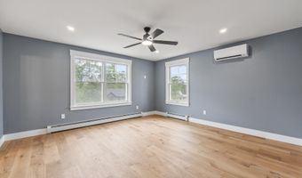 53 Woodbrey Ln, Standish, ME 04084