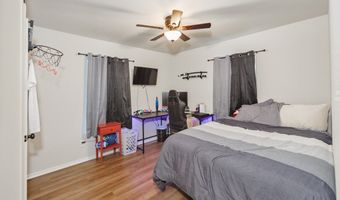 709 W Live Oak St, Alvord, TX 76225