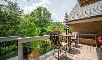 3814 N RICHMOND St, Arlington, VA 22207