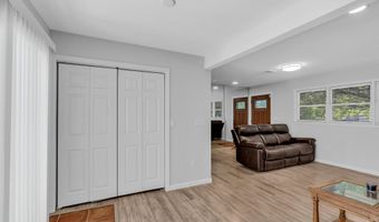 21 Park Ave, Bayville, NJ 08721