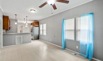 318 W Olive St, Aurora, MO 65605