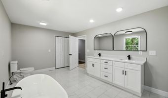 1113 Springfield Dr, Athens, TN 37303