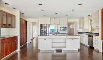 517 Tuckerman Ave, Middletown, RI 02842