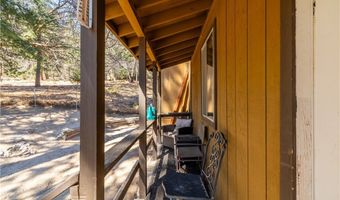 5958 Robin Oak Dr, Angelus Oaks, CA 92305