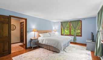 13 Holt Rd, Amherst, NH 03031