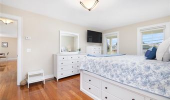 81 S Pier Rd, Narragansett, RI 02882