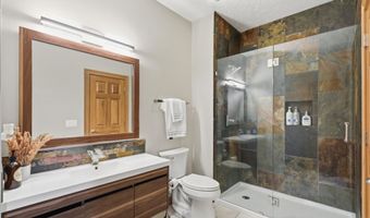 6040 White Ash Ct, Avon, IN 46123