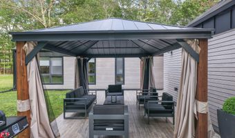 72 Keats Ln, Albrightsville, PA 18210