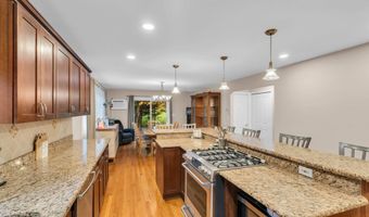 266 Orchard Ave, Belford, NJ 07718