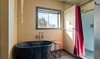 256 Snake River Dr, American Falls, ID 83211