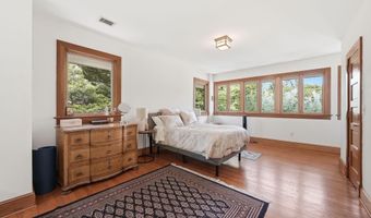 2817 24TH St N, Arlington, VA 22207