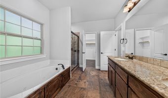 9 Monmouth Dr, Bella Vista, AR 72714
