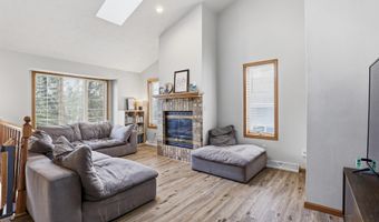 1700 E TRACIA Ln, Appleton, WI 54911