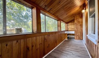 29 Fordway St, Derry, NH 03038