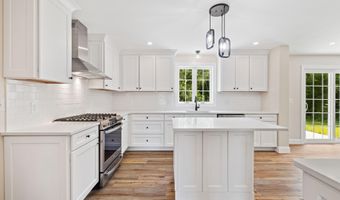17 Coopers Trl, Arundel, ME 04046