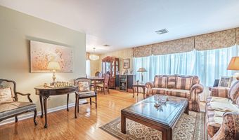 9 Cordova Dr, Absecon, NJ 08201