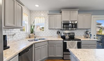 707 18th St SE, Altoona, IA 50009