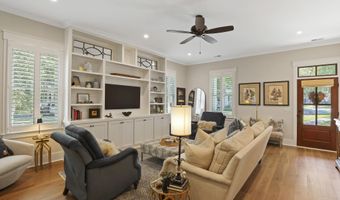 2 Tomlow Trce, Beaufort, SC 29906
