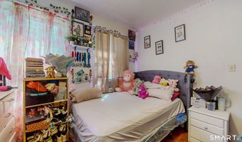 107 Fairview Ave, Bridgeport, CT 06606