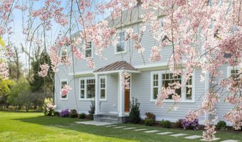 4 Rabbit Ln, Darien, CT 06820