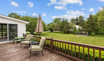 15 Womantam Ln, Cumberland, RI 02864