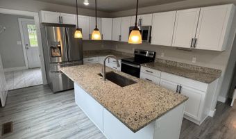 108 Jasper St, Aurora, MO 65605