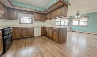 467 Rohr St, Arnolds Park, IA 51331