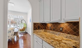 22839 VICKERY PARK Dr, Ashburn, VA 20148