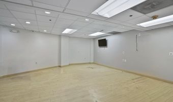 3 WASHINGTON Cir NW G2, Washington, DC 20037