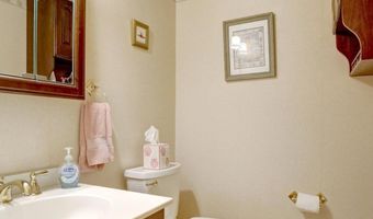 8422 GEORGIAN Way, Annandale, VA 22003