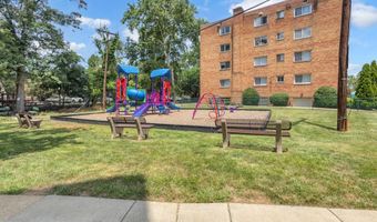 5111 8TH Rd S 407, Arlington, VA 22204