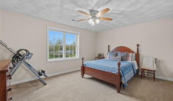 81 Golden View Dr, Johnston, RI 02919