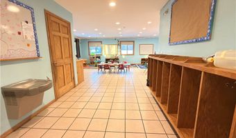 2328 N Hillcrest Pkwy, Altoona, WI 54720