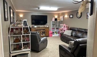 517 W Fallon Ave, Baker, MT 59313