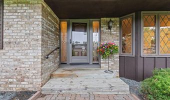 1267 Nursery Hill Ln, Arden Hills, MN 55112