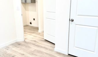 222 Goldenrod Ln E, Altoona, WI 54720
