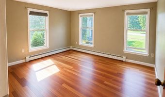 9 Michael Dr, Bristol, RI 02809