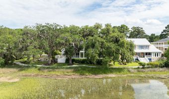 5 Petigru Dr, Beaufort, SC 29902