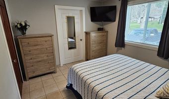 113 N WALNUT St, Bingen, WA 98605