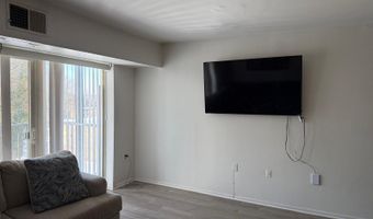 5215 NEWTON St 302, Bladensburg, MD 20710