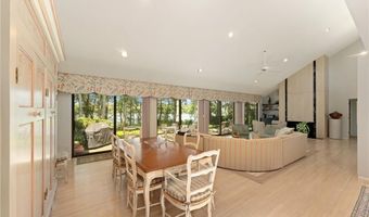 125 Woodruff Ave, Narragansett, RI 02882