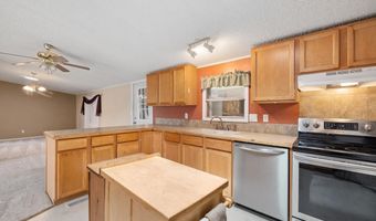 1806 S MOUNTAIN SHDW Ln, Cheyenne, WY 82009