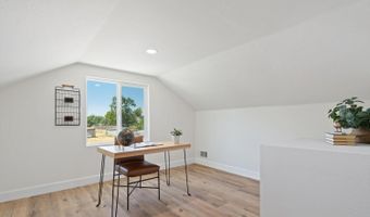 1055 S Wright Rd, Santa Rosa, CA 95407