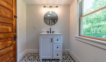 620 Poole Hill Rd, Bridgewater, NH 03222