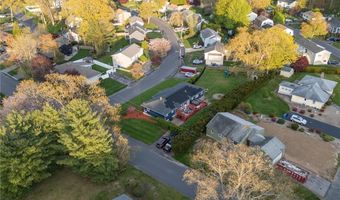 62 Canonchet Trl, Cranston, RI 02921