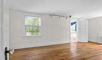 53 Admiral Kalbfus Rd, Newport, RI 02840