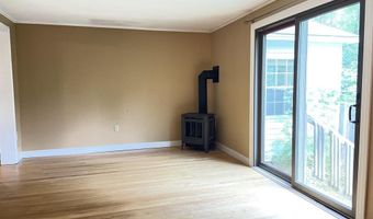 45 Seaview Ter, Belfast, ME 04915
