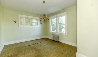 15 Kent Pl, Cranston, RI 02905