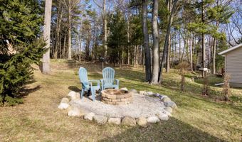 4473 Paper Birch Ln, Acme, MI 49686