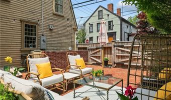 35 Second St, Newport, RI 02840